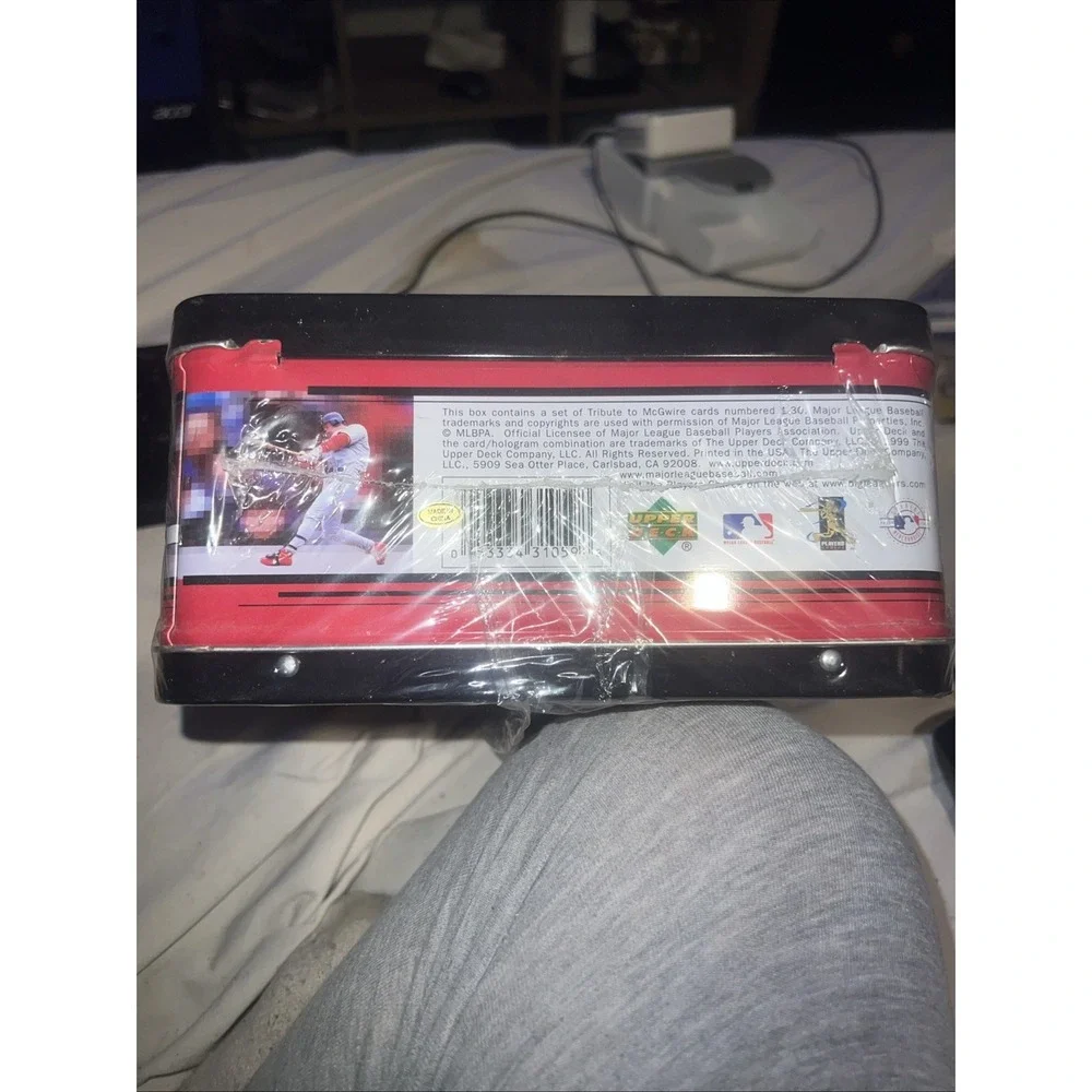 Upper Deck Tribute to Mark McGwire 1999 MLB Tributes Lunch Box Set‎ Sealed
